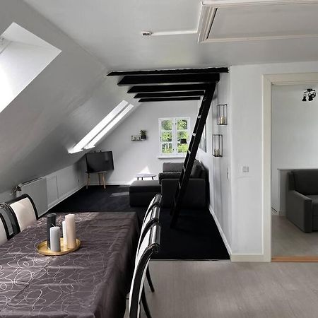 Stor Rummelig Lejlighed Med Egen P-Plads 科灵 外观 照片