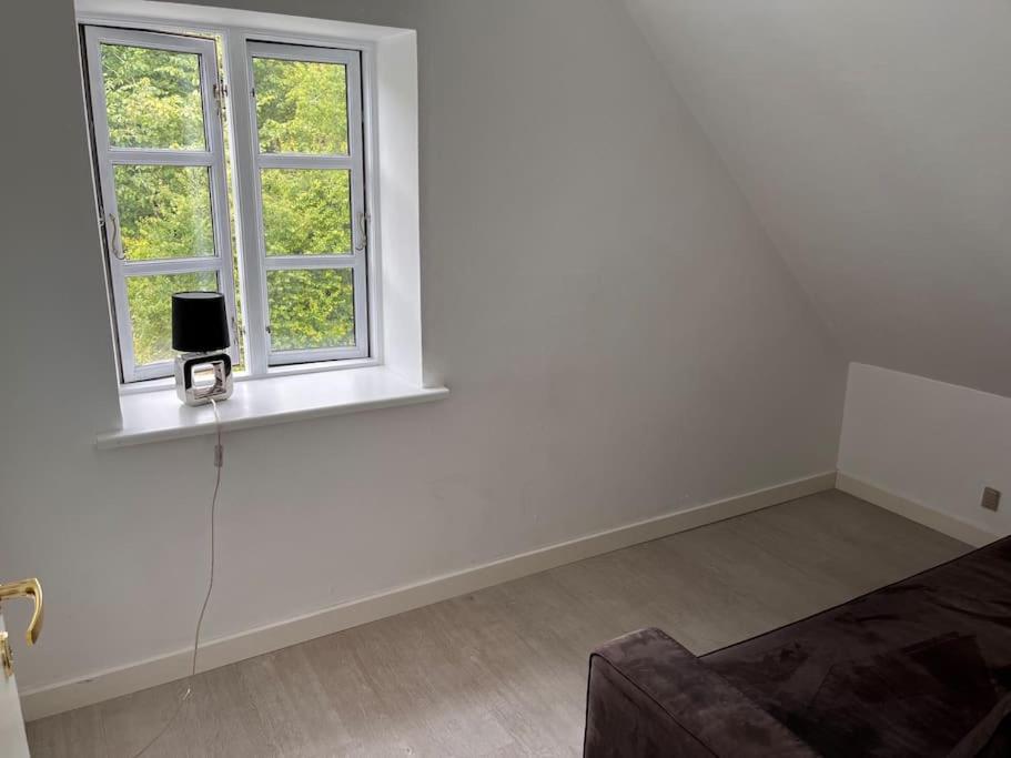 Stor Rummelig Lejlighed Med Egen P-Plads 科灵 外观 照片